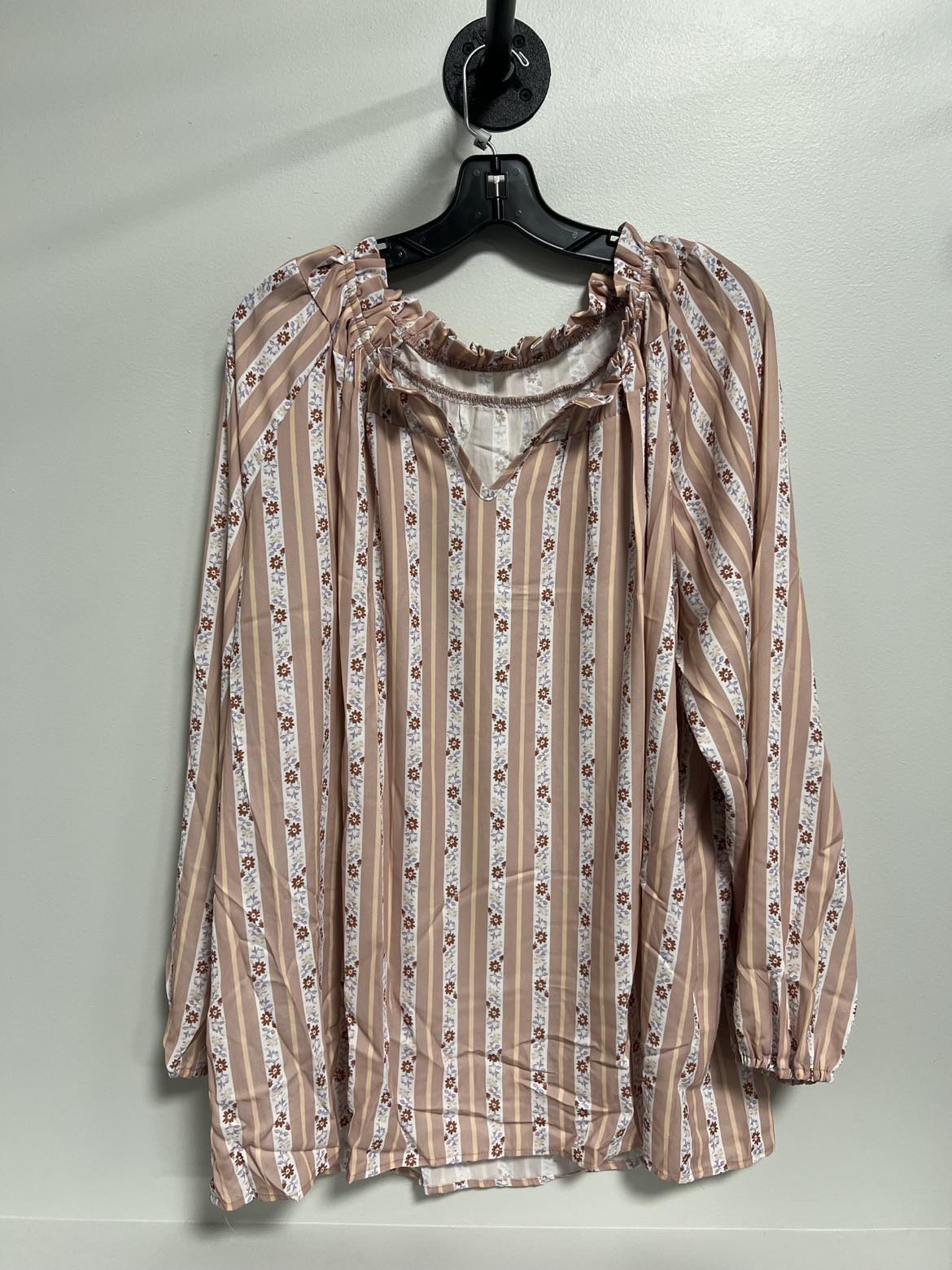 Pink Plus Size Floral Striped Puff Sleeve Split Neck Blouse