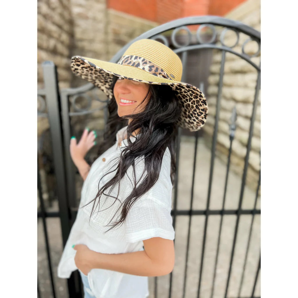 Straw Brim Hat w/Leopard Print